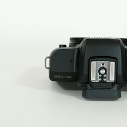 Canon EOS Kiss M2