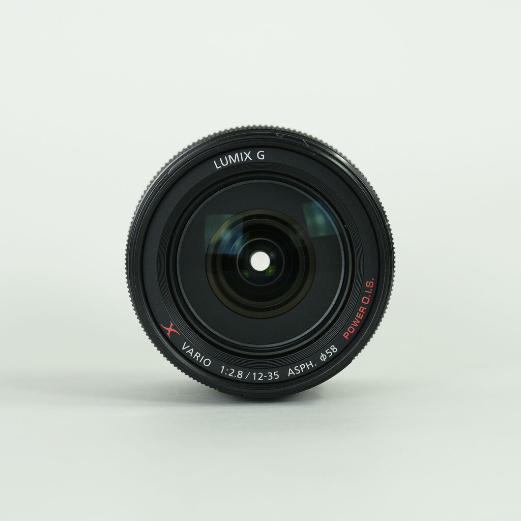 Panasonic LUMIX G X VARIO 12-35mm / F2.8 ASPH. / POWER O.I.S. Panasonic LUMIX G X VARIO 12-35mm / F2.8 ASPH. / POWER O.I.S.