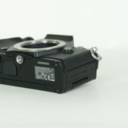 OLYMPUS OM-D E-M5 Mark II