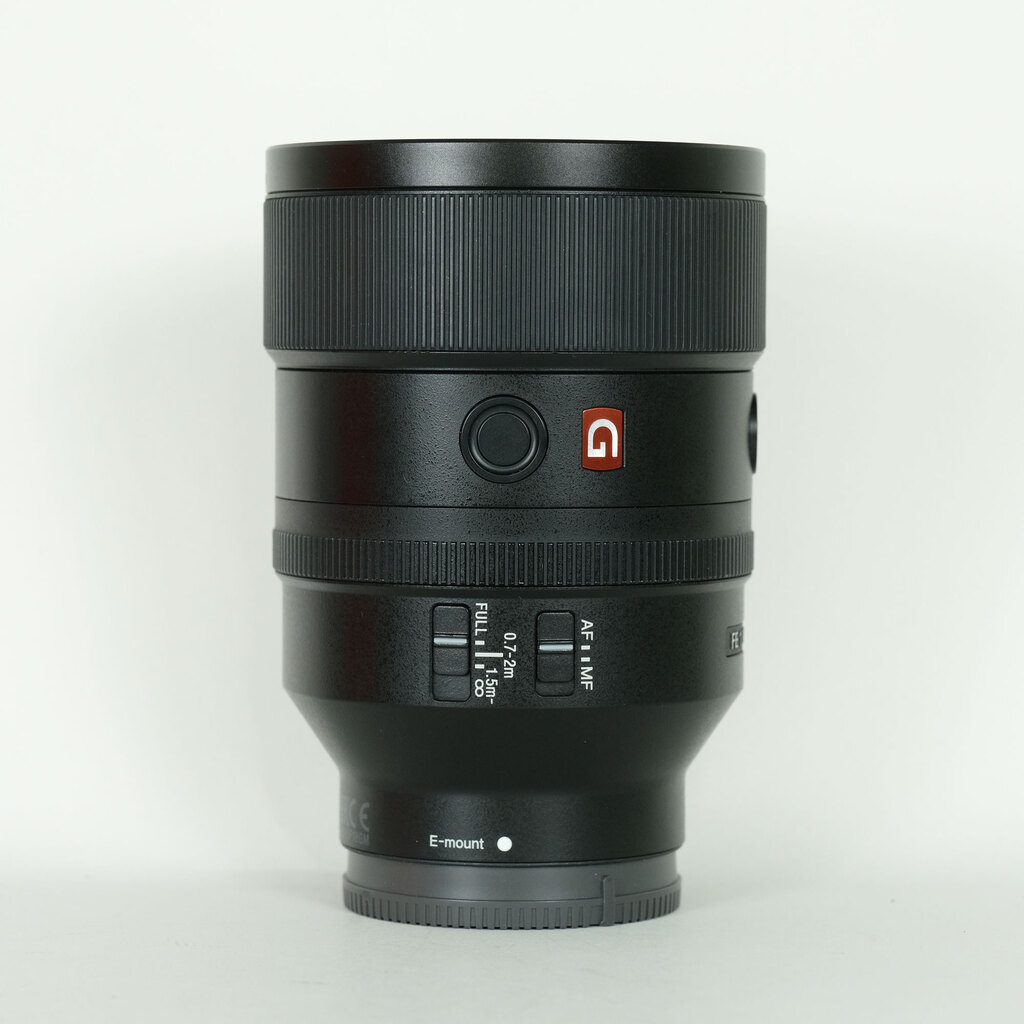 SONY FE 135mm F1.8 GM SEL135F18GMの出品 | ONE SCENE（ワンシーン）