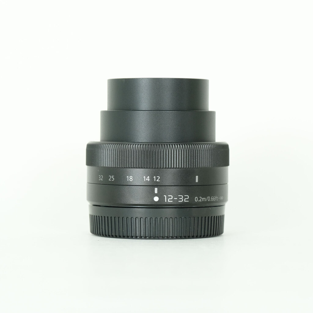 Panasonic LUMIX G VARIO 12-32mm / F3.5-5.6 ASPH. / MEGA O.I.S.の