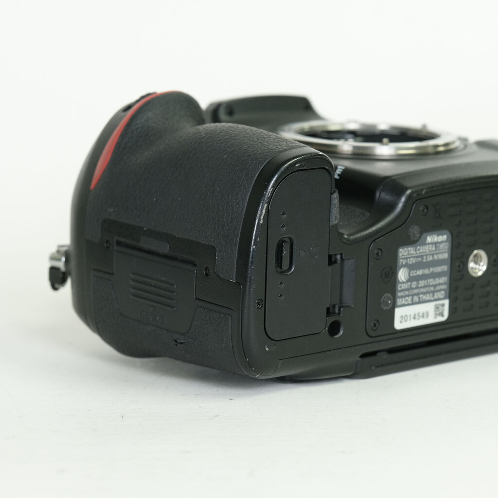 Nikon D850