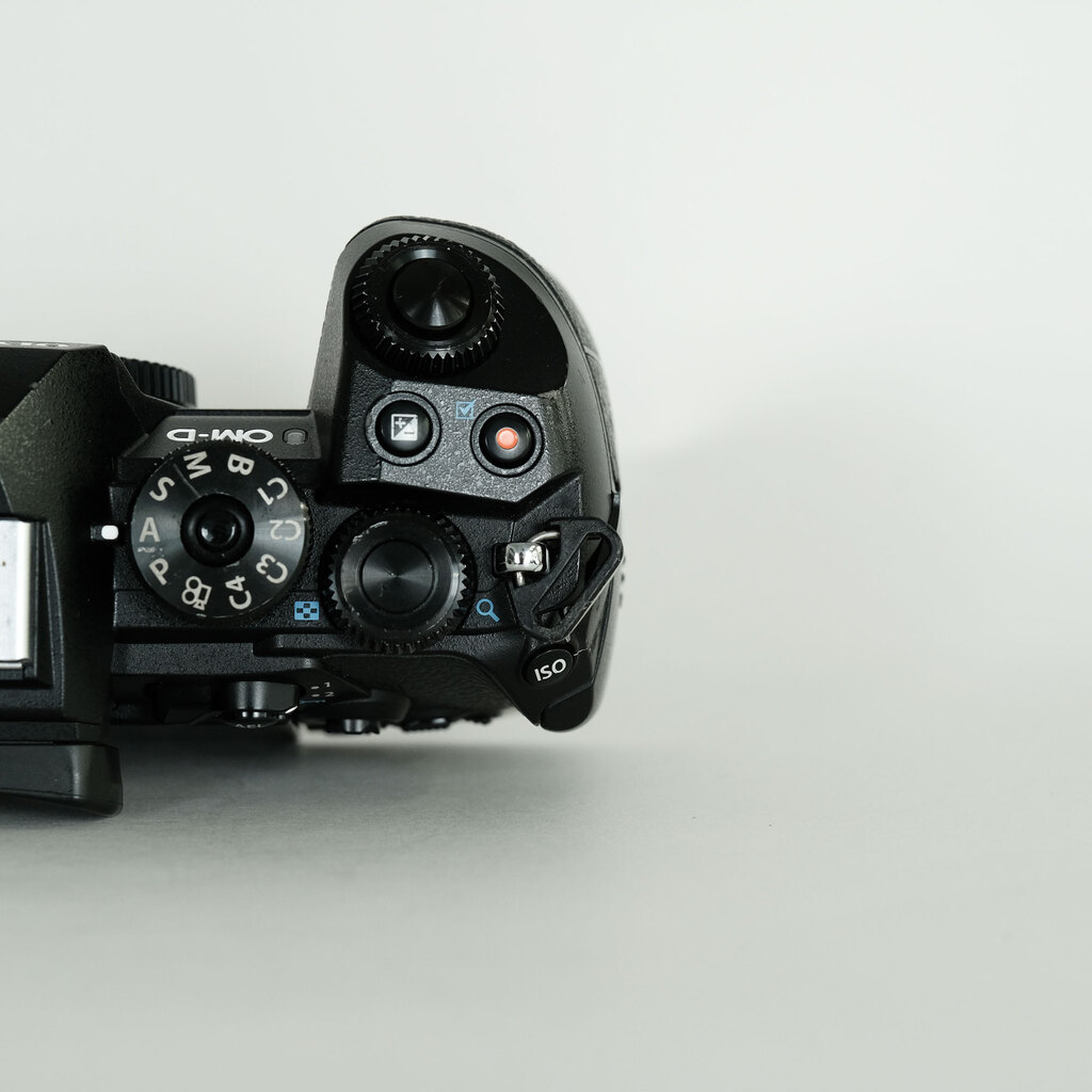 OLYMPUS OM-D E-M1 Mark III