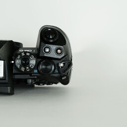 OLYMPUS OM-D E-M1 Mark III