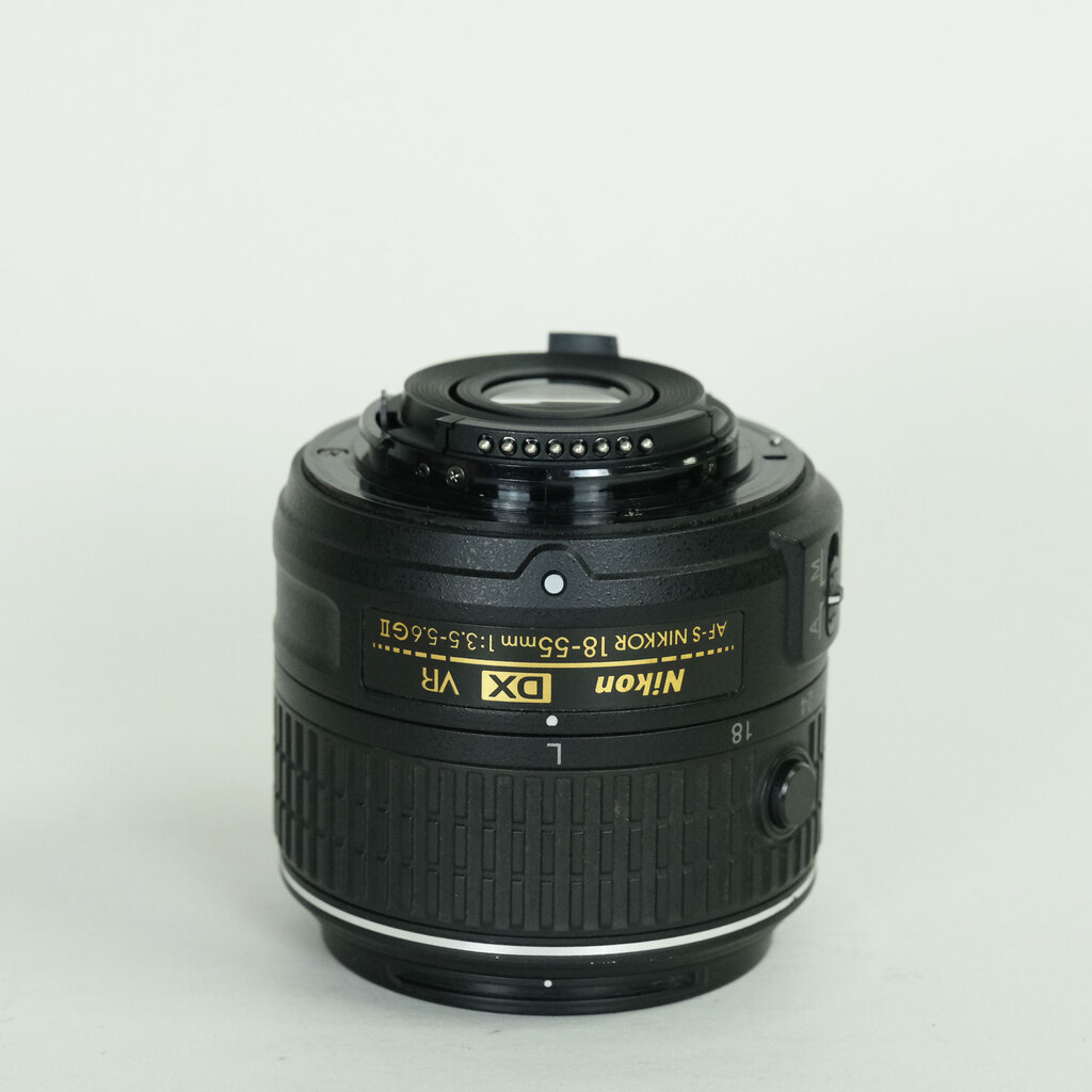 Nikon AF-S DX NIKKOR 18-55mm f3.5-5.6G VR II