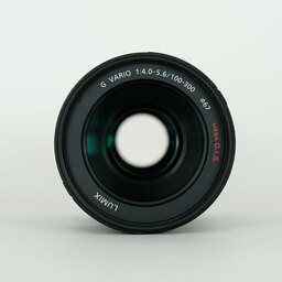 Panasonic LUMIX G VARIO 100-300mm / F4.0-5.6 / POWER O.I.S.