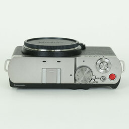 Panasonic LUMIX DC-S9 Panasonic LUMIX DC-S9