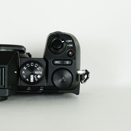 FUJIFILM X-S20