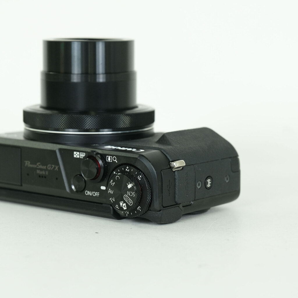 Canon PowerShot G7X Mark II