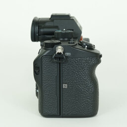 SONY α7 III(ILCE-7M3) SONY α7 III(ILCE-7M3)
