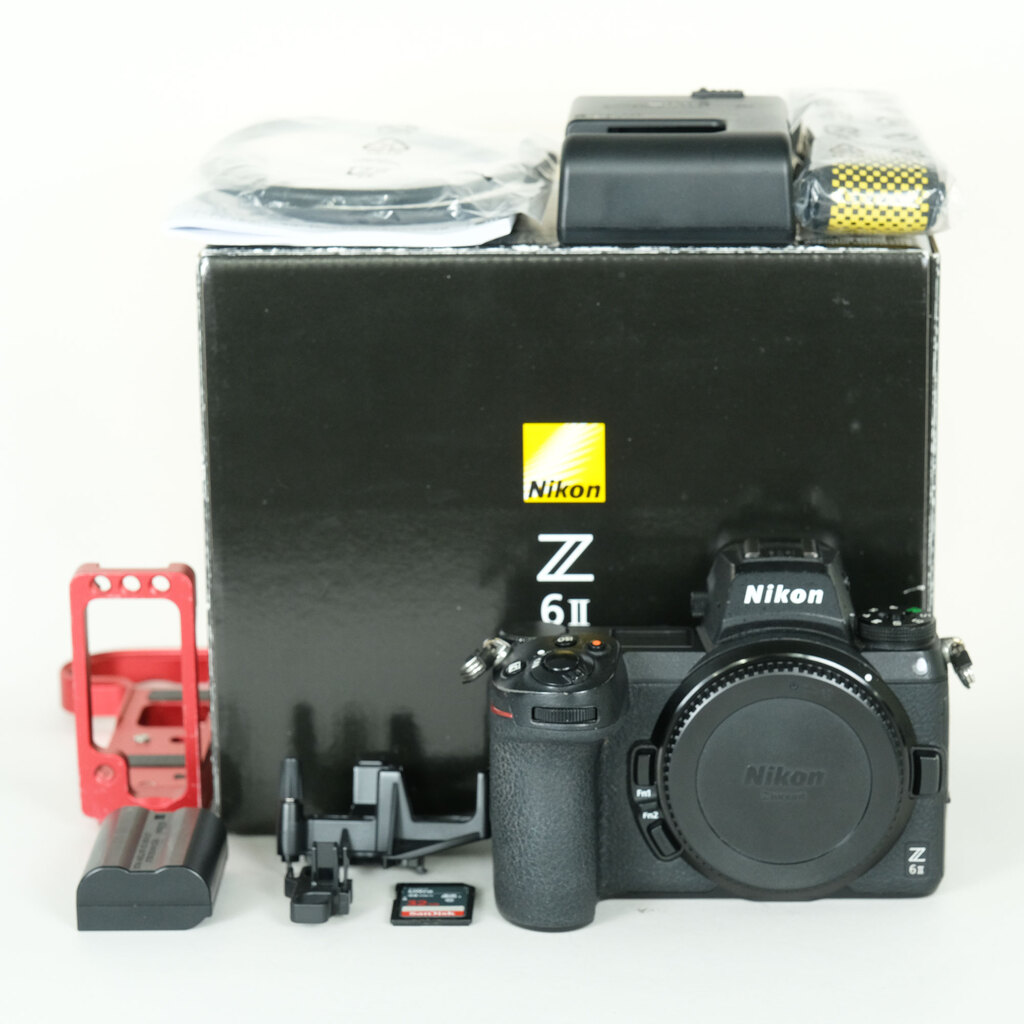 Nikon Z6II [�{�f�B]