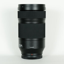 Panasonic LUMIX S 70-300mm F4.5-5.6 MACRO O.I.S.