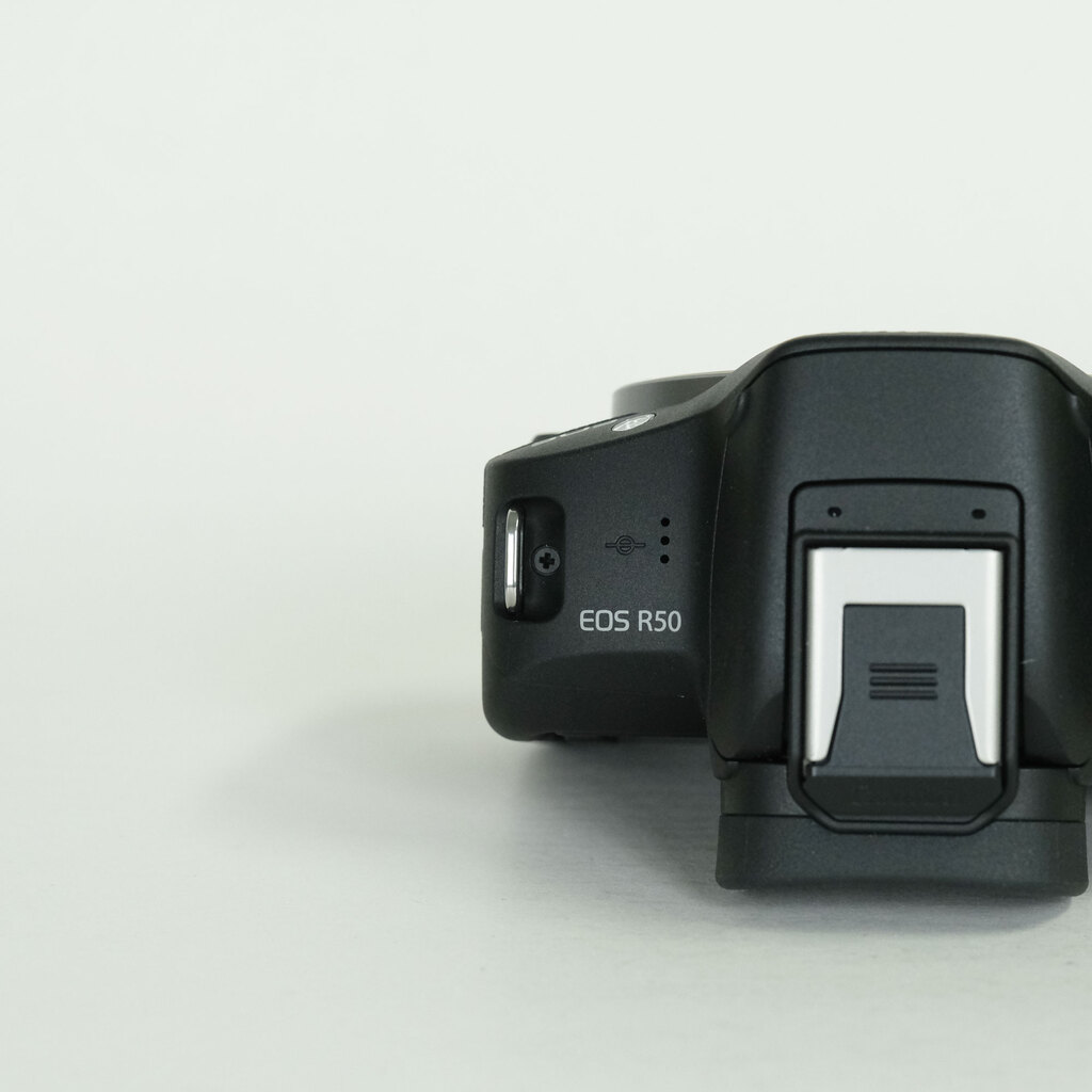 Canon EOS R50