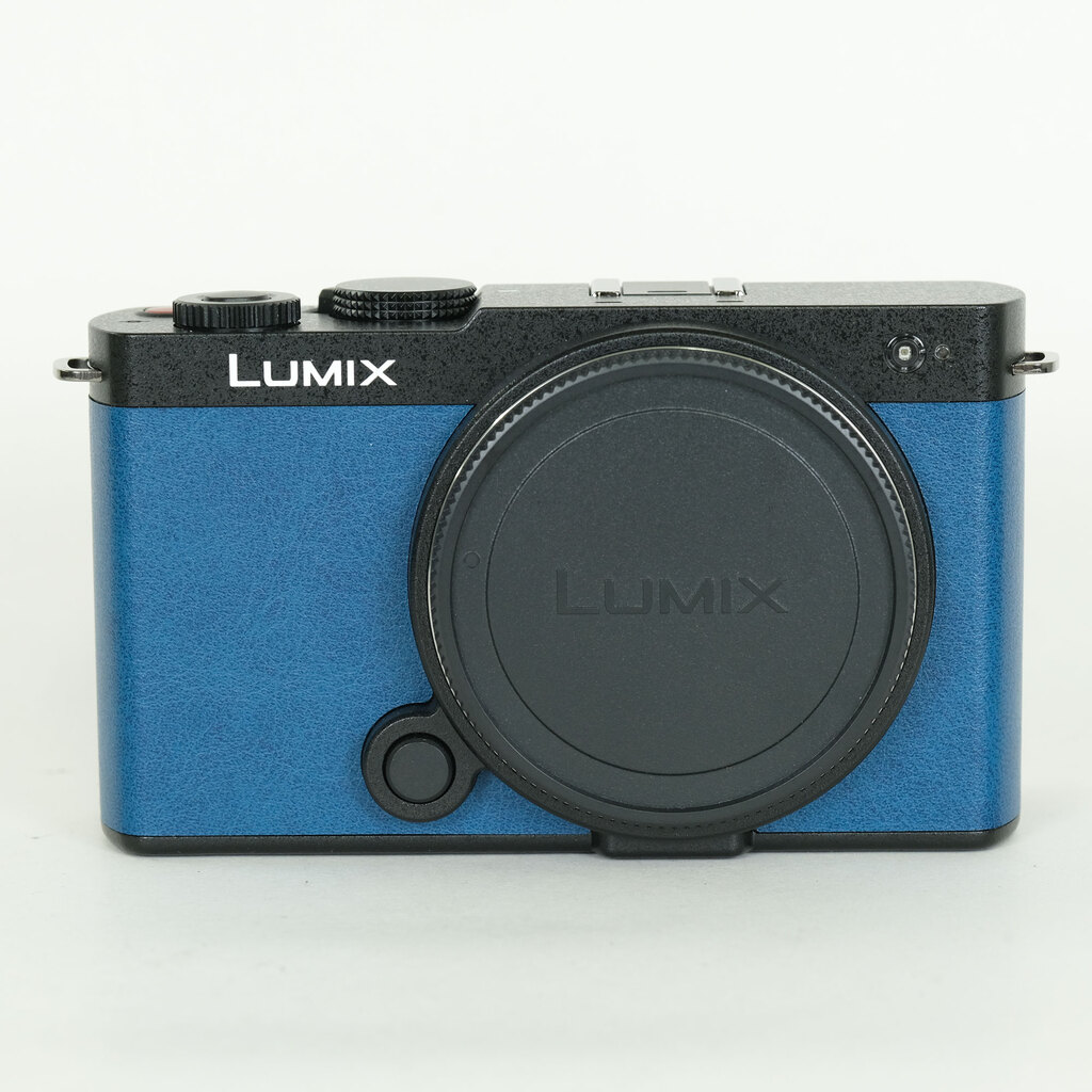 Panasonic LUMIX DC-S9