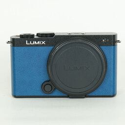 Panasonic LUMIX DC-S9
