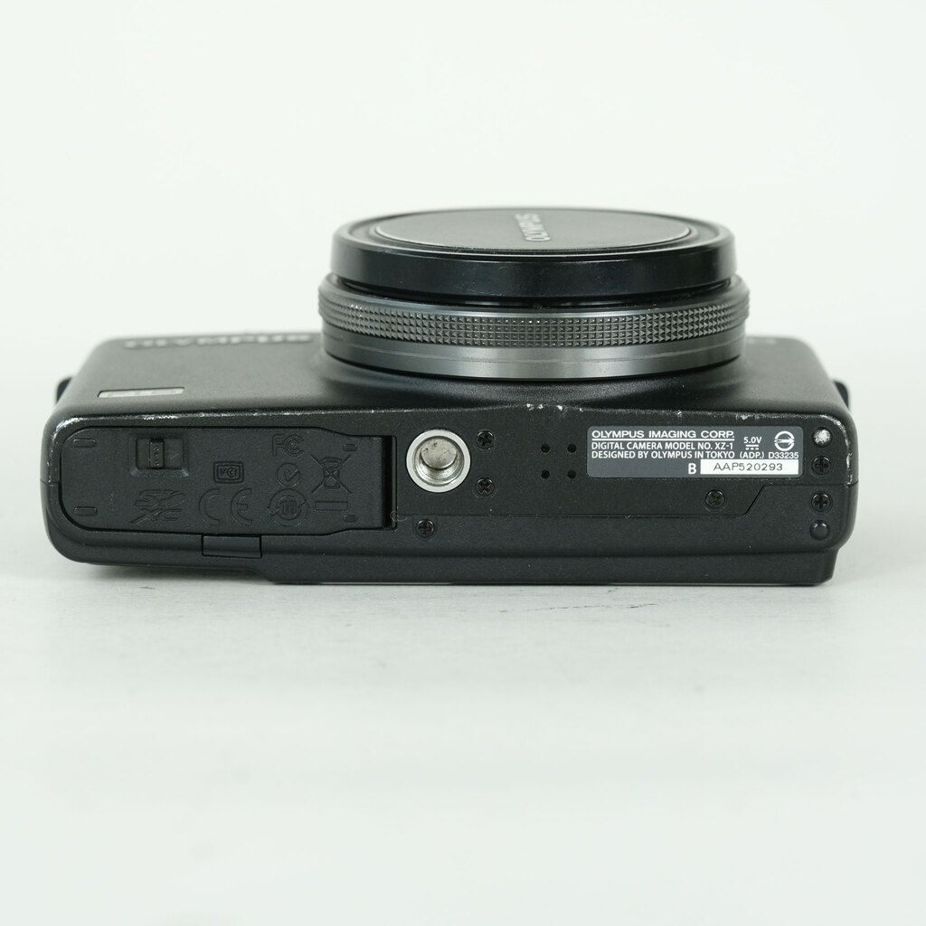 OLYMPUS XZ-1 ブラック