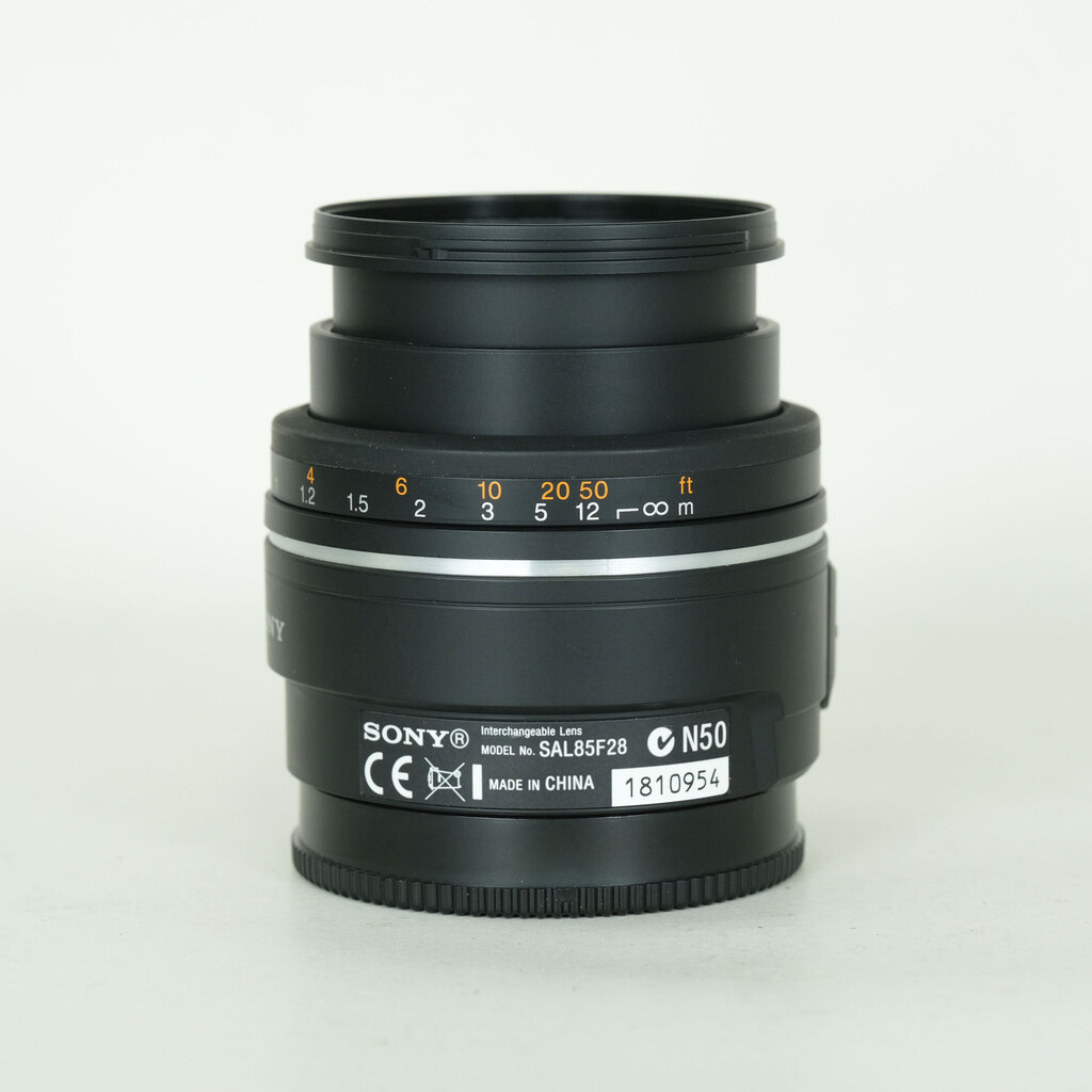 SONY 85mm F2.8 SAM SAL85F28