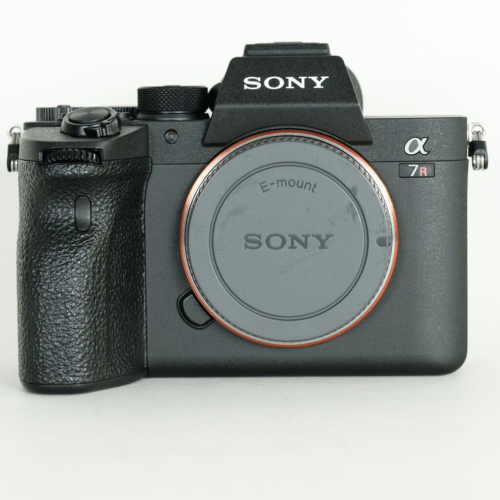 SONY α7RIV ボディ ILCE-7RM4A   【後期モデル 液晶下部にSONYロゴなし】
