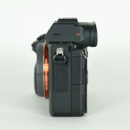 SONY α7 III(ILCE-7M3) SONY α7 III(ILCE-7M3)