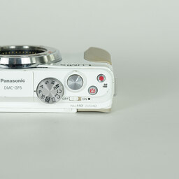 Panasonic LUMIX DMC-GF6-W ボディ ホワイト
