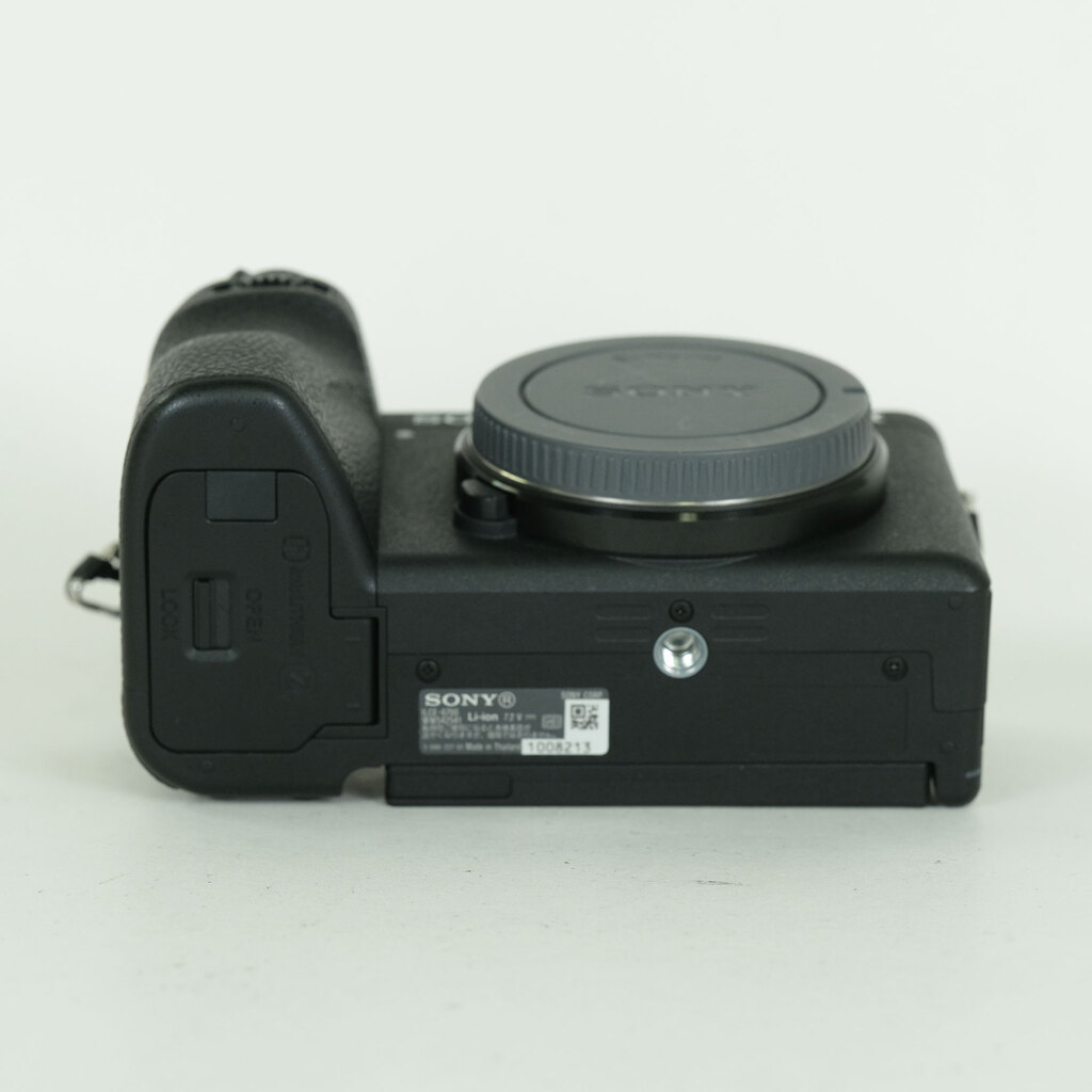 SONY α6700(ILCE-6700) SONY α6700(ILCE-6700)