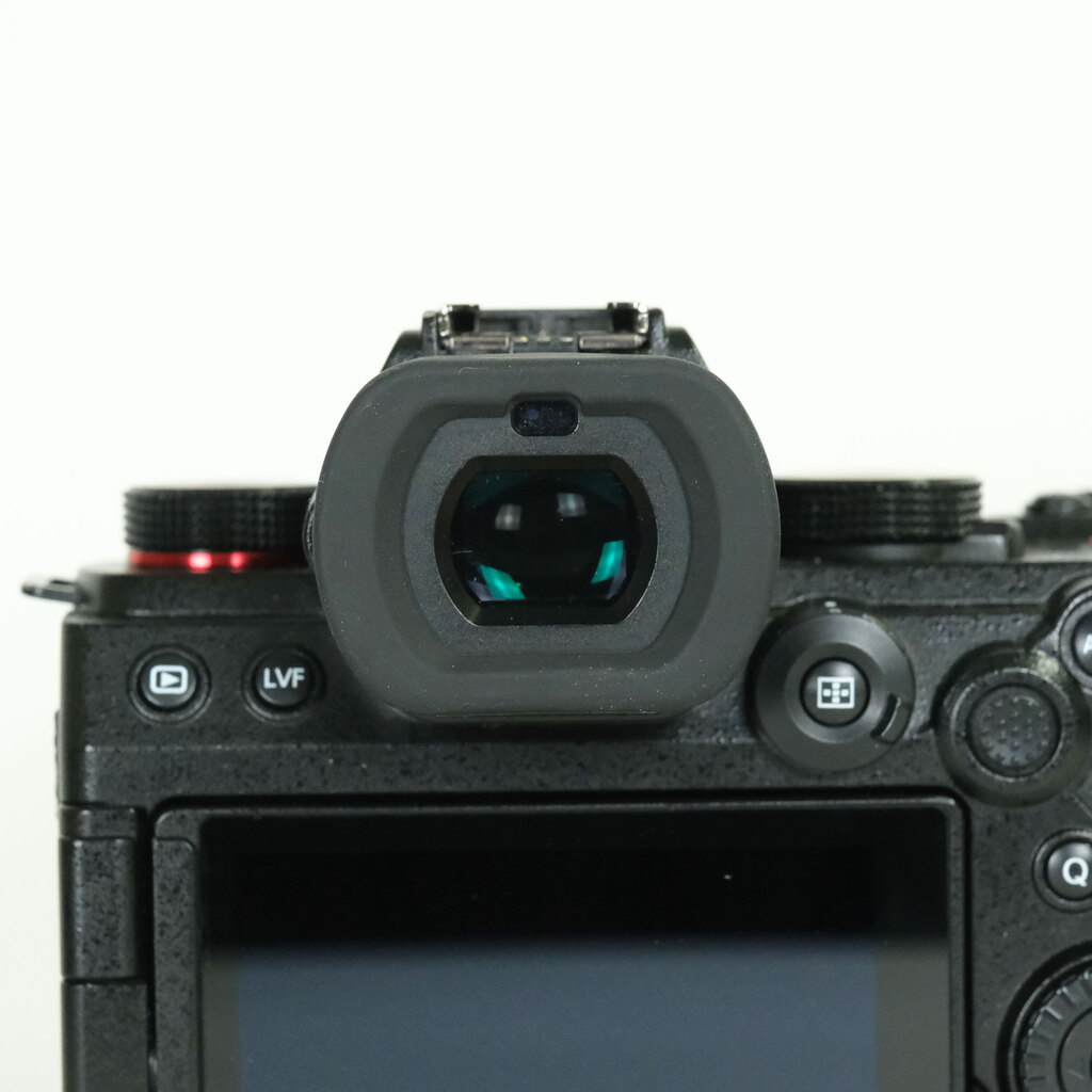 Panasonic LUMIX S5II DC-S5M2