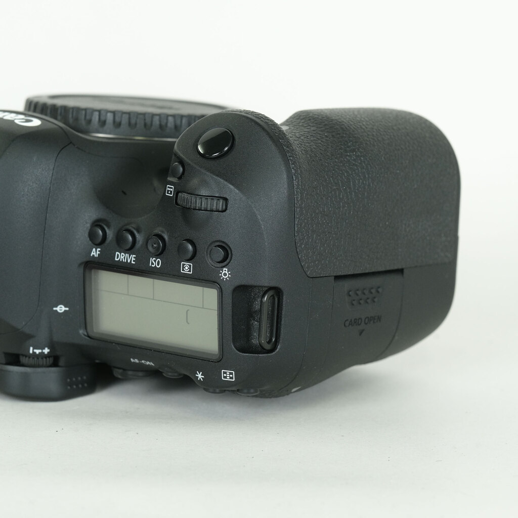 Canon EOS 6D Mark II Canon EOS 6D Mark II