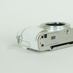 OLYMPUS PEN E-PL10