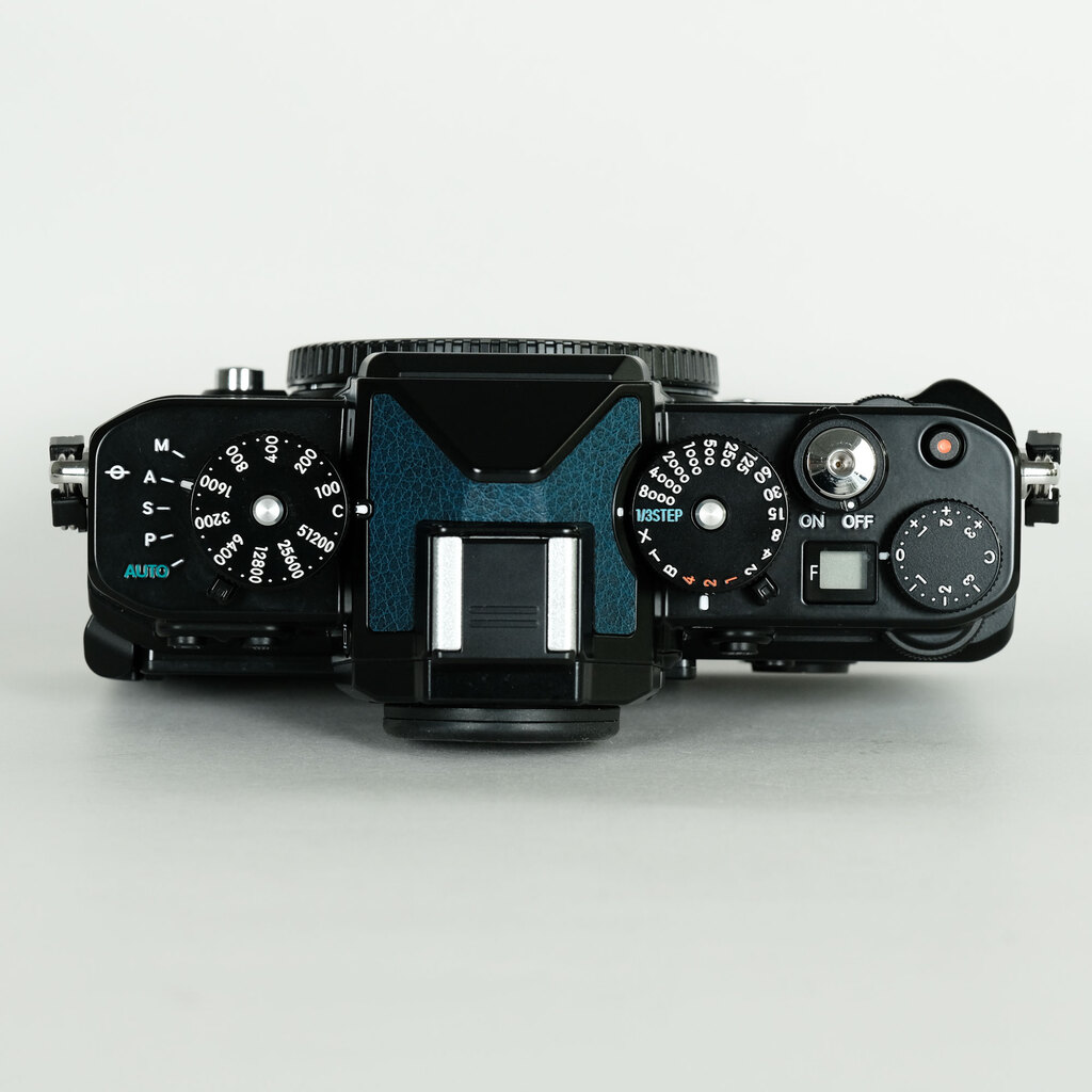 Nikon Z f プレミアムエクステリア張替済み   ［プレミアムエクステリア張替キャンペーン・皮革換装品］