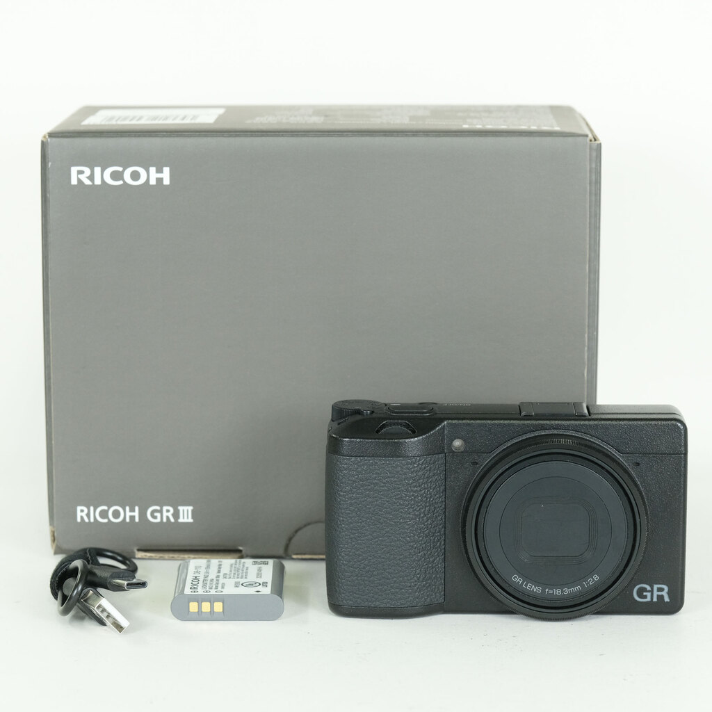 RICOH GR III