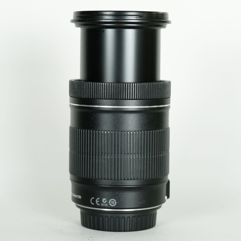 Canon EF-S18-135mm F3.5-5.6 IS