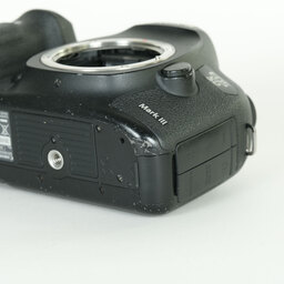 Canon EOS 5D Mark III Canon EOS 5D Mark III