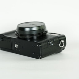 FUJIFILM X100F ブラック