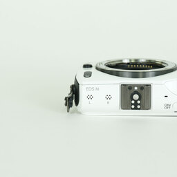 Canon EOS M ボディ ホワイト