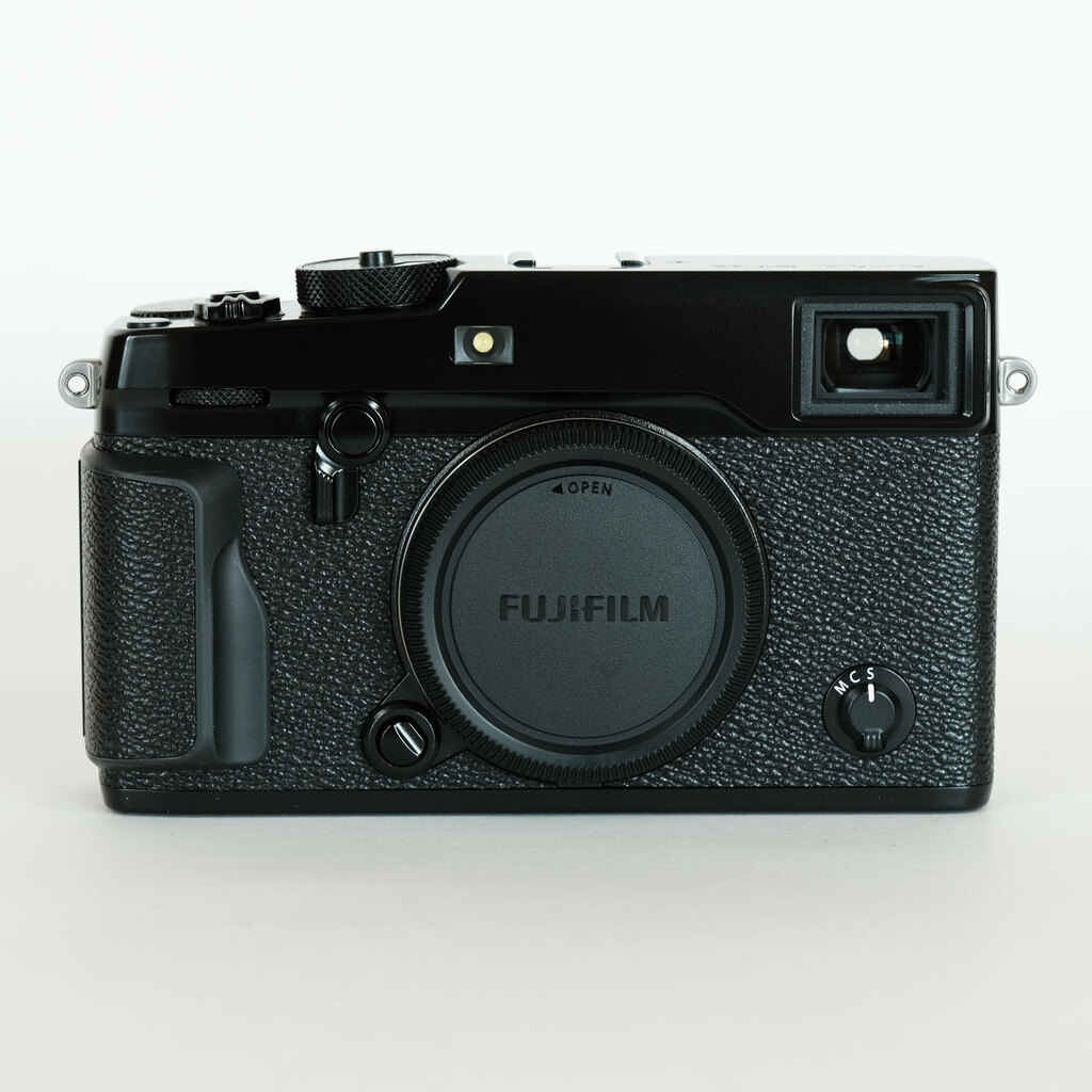 FUJIFILM X-Pro2