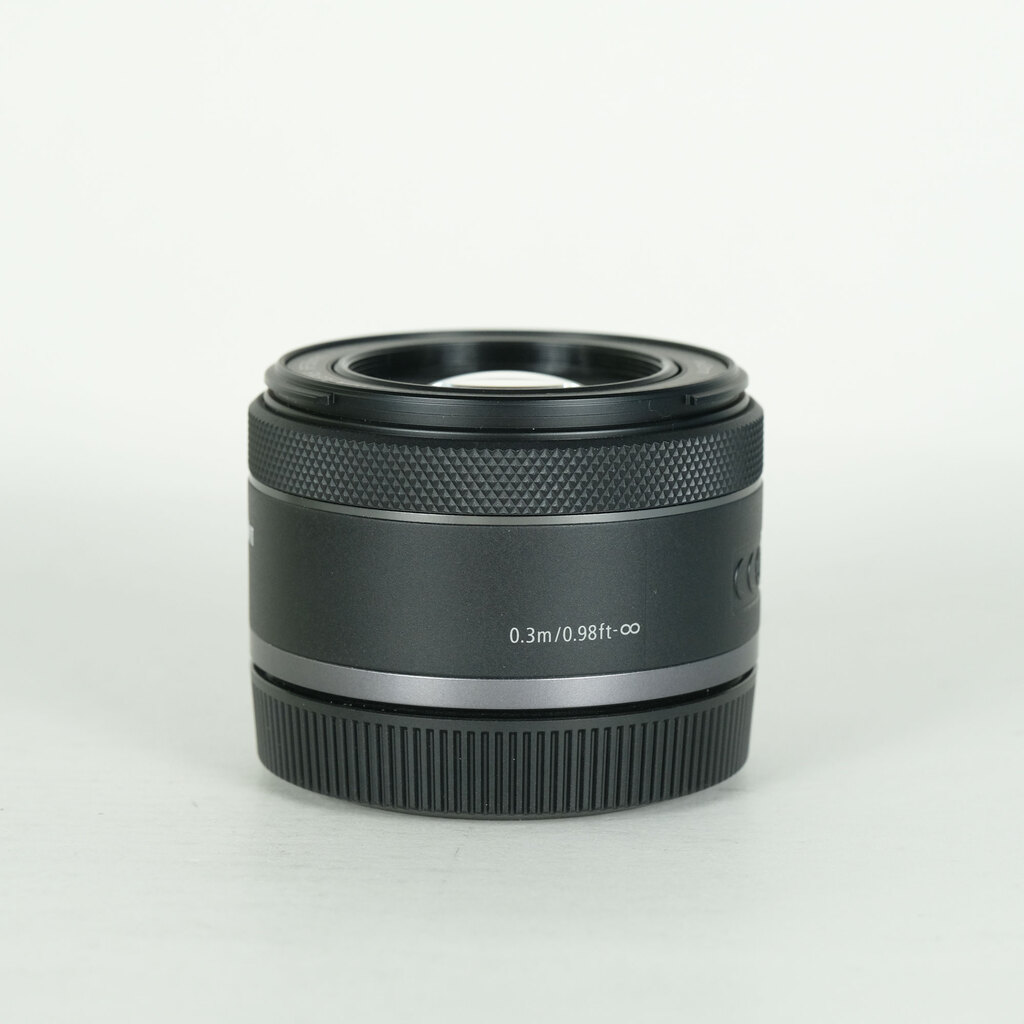 Canon RF50mm F1.8 STM Canon RF50mm F1.8 STM