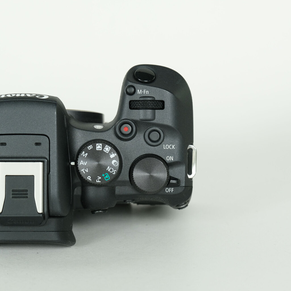 Canon EOS R10 Canon EOS R10