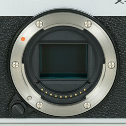 FUJIFILM X-E4