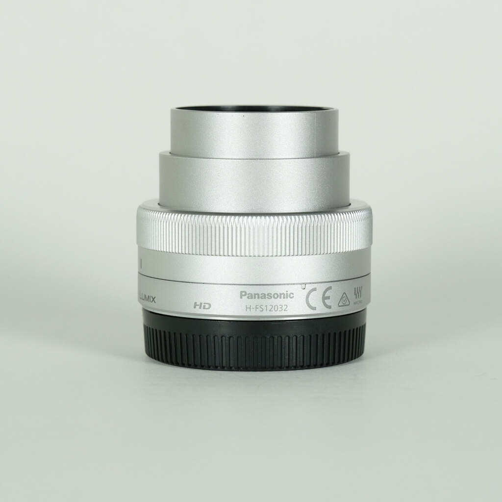 Panasonic LUMIX G VARIO 12-32mm / F3.5-5.6 ASPH. / MEGA O.I.S.の