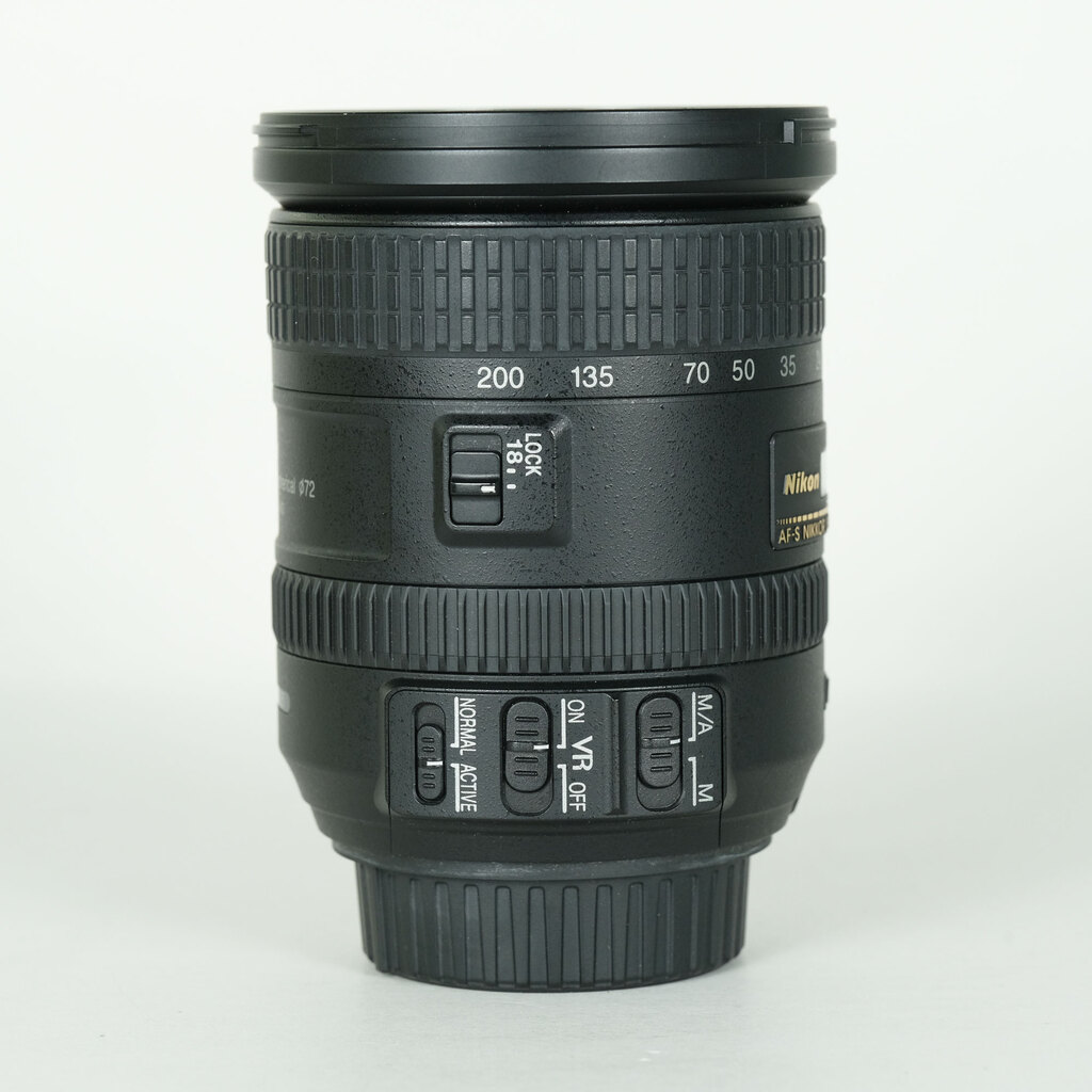Nikon AF-S DX NIKKOR 18-200mm F3.5-5.6G ED VR II