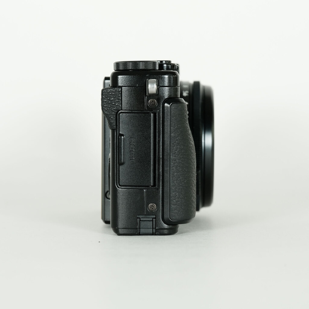 FUJIFILM X70 ブラック