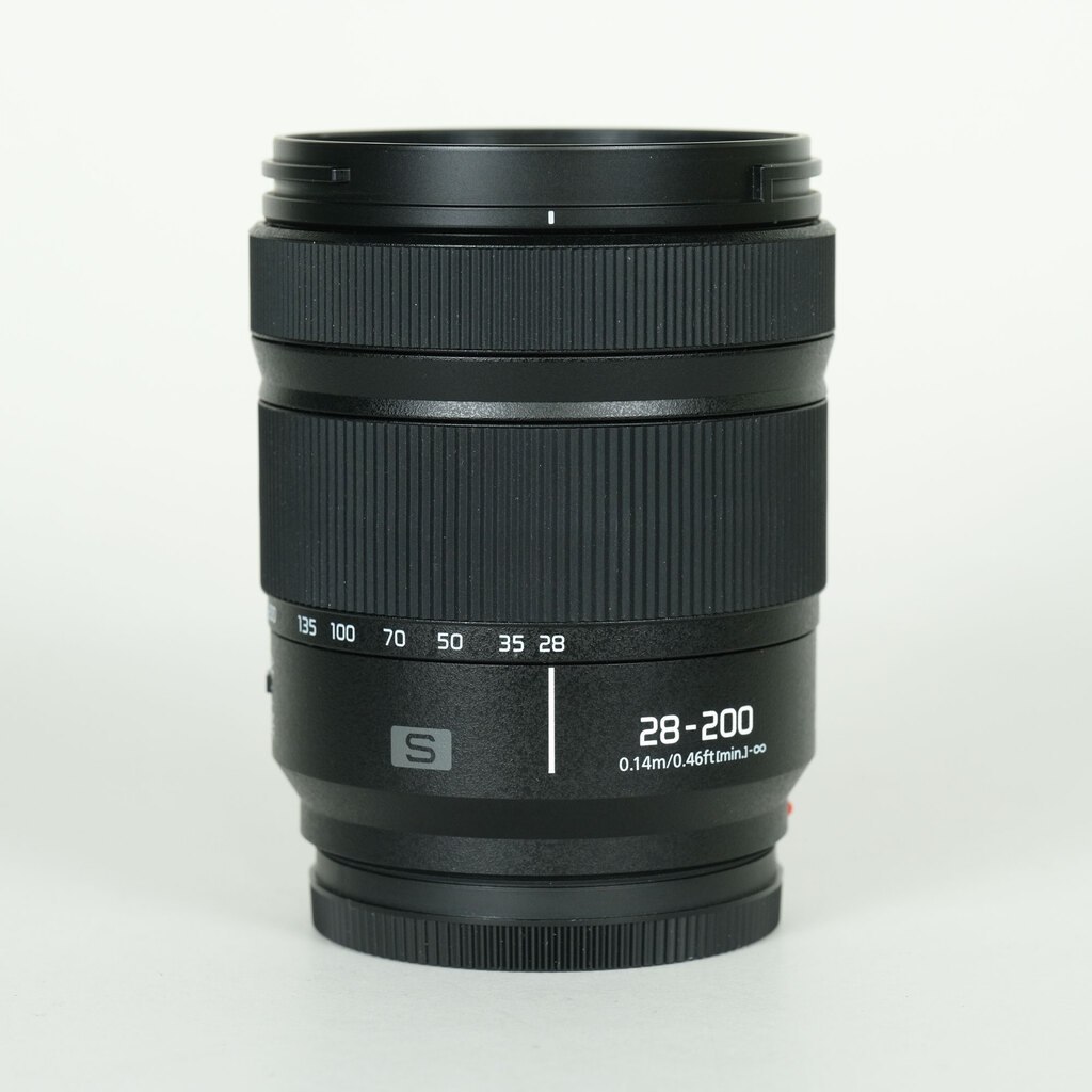 Panasonic LUMIX S 28-200mm F4-7.1 MACRO O.I.S.