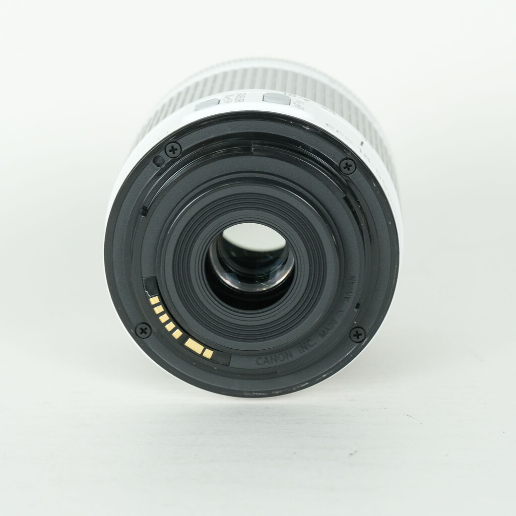 Canon EF-S18-55mm F3.5-5.6 IS STM ホワイトの出品 | ONE SCENE（ワン