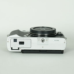OLYMPUS PEN E-P7