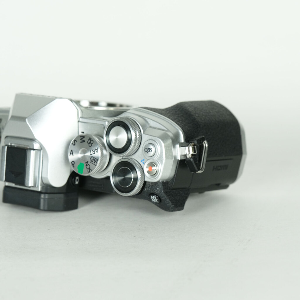 OLYMPUS OM-D E-M10 Mark IV OLYMPUS OM-D E-M10 Mark IV