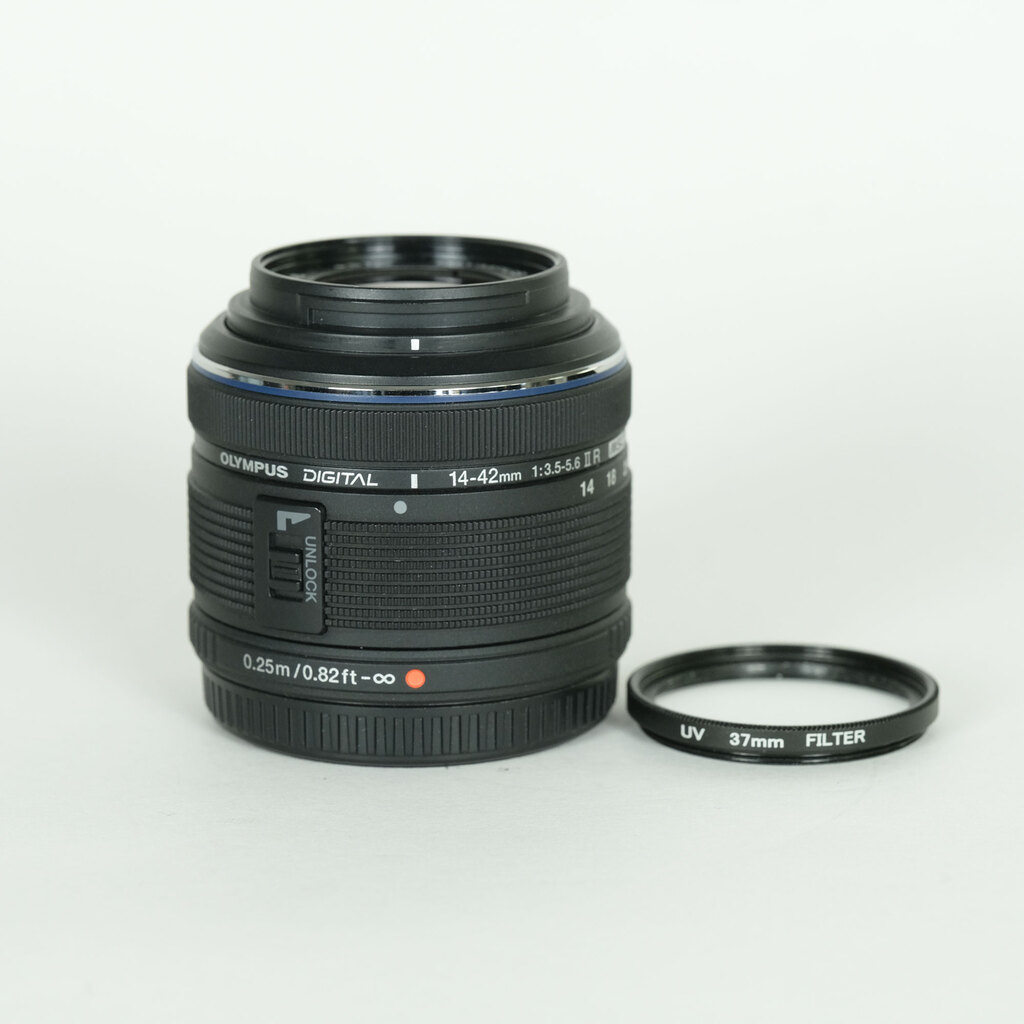 OLYMPUS M.ZUIKO DIGITAL 14-42mm F3.5-5.6IIR ブラック