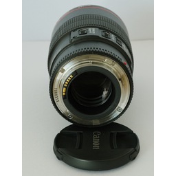 Canon EF100mm F2.8Lマクロ IS USM