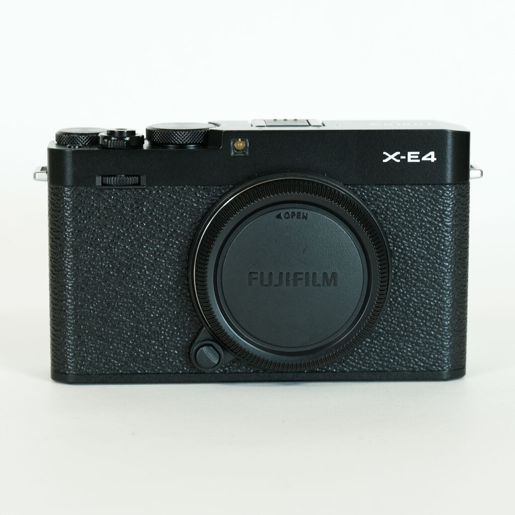 FUJIFILM X-E4