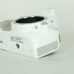 Canon EOS Kiss X7 ボディ ホワイト