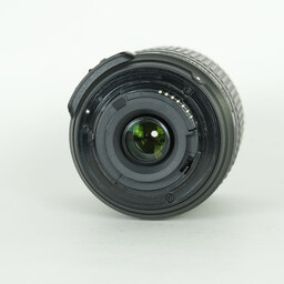 Nikon AF-S DX VR Zoom-Nikkor 55-200mm F4-5.6G IF-ED Nikon AF-S DX VR Zoom-Nikkor 55-200mm F4-5.6G IF-ED